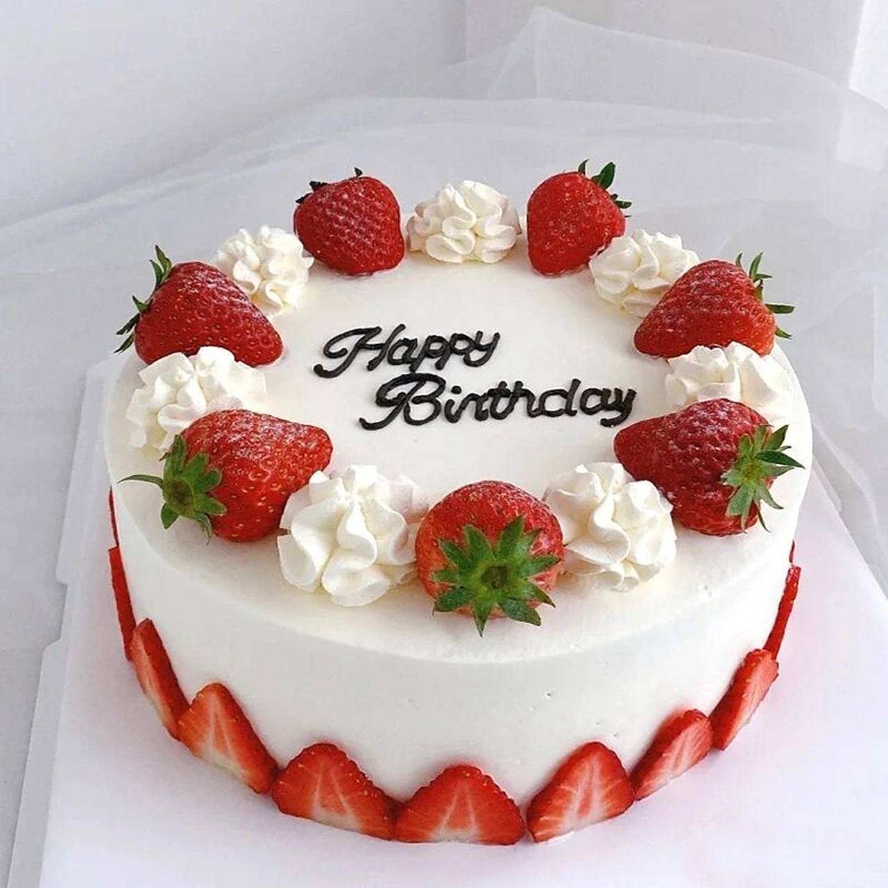 蛋糕图片|简约款草莓鲜奶蛋糕宝宝生日 甜蜜时刻蛋糕陪伴,帮您整理了