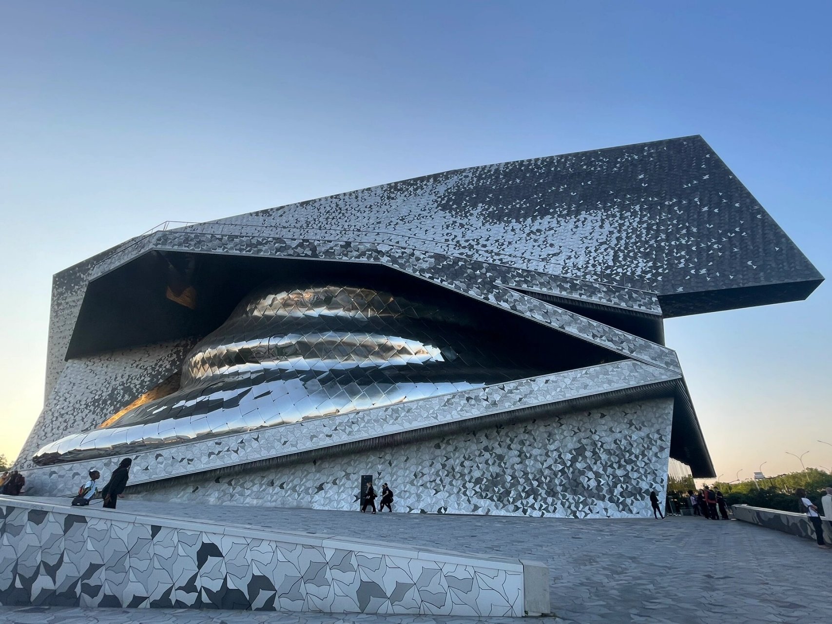 巴黎爱乐音乐厅-jean nouvel