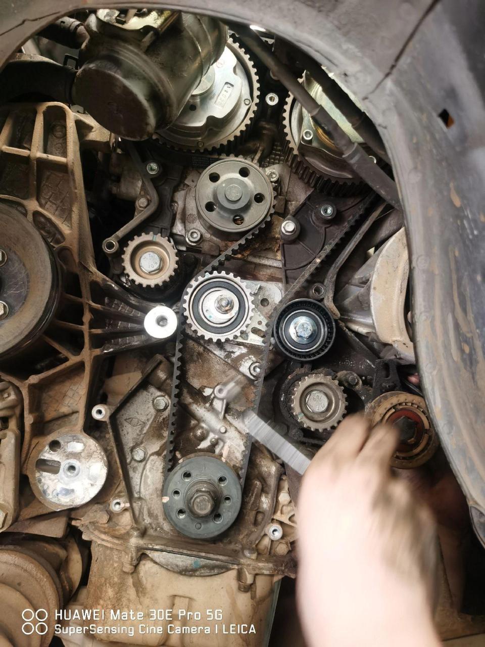 广汽传祺gs5正时皮带安装步骤   以及平衡轴皮带轮安装记好点
