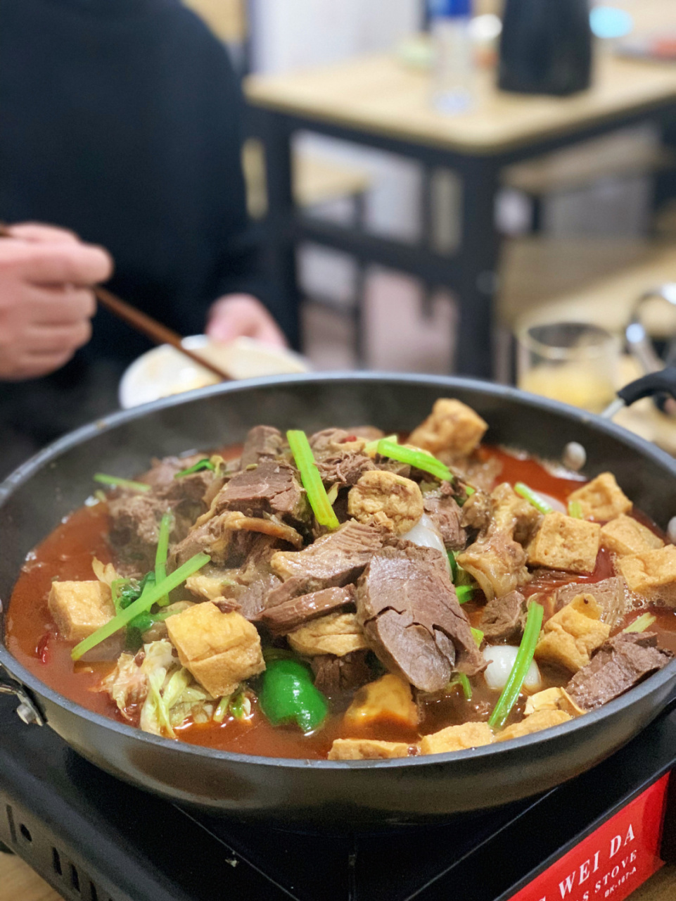 地点:亭湖区盐马路盐南新村128号楼菜市场西门向西 92店名;阿明烧烤