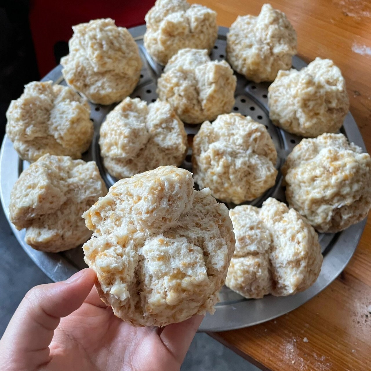 潮汕版金味麦片包子 不得不说 成本贵是贵 但是蒸熟就能闻到麦片的奶