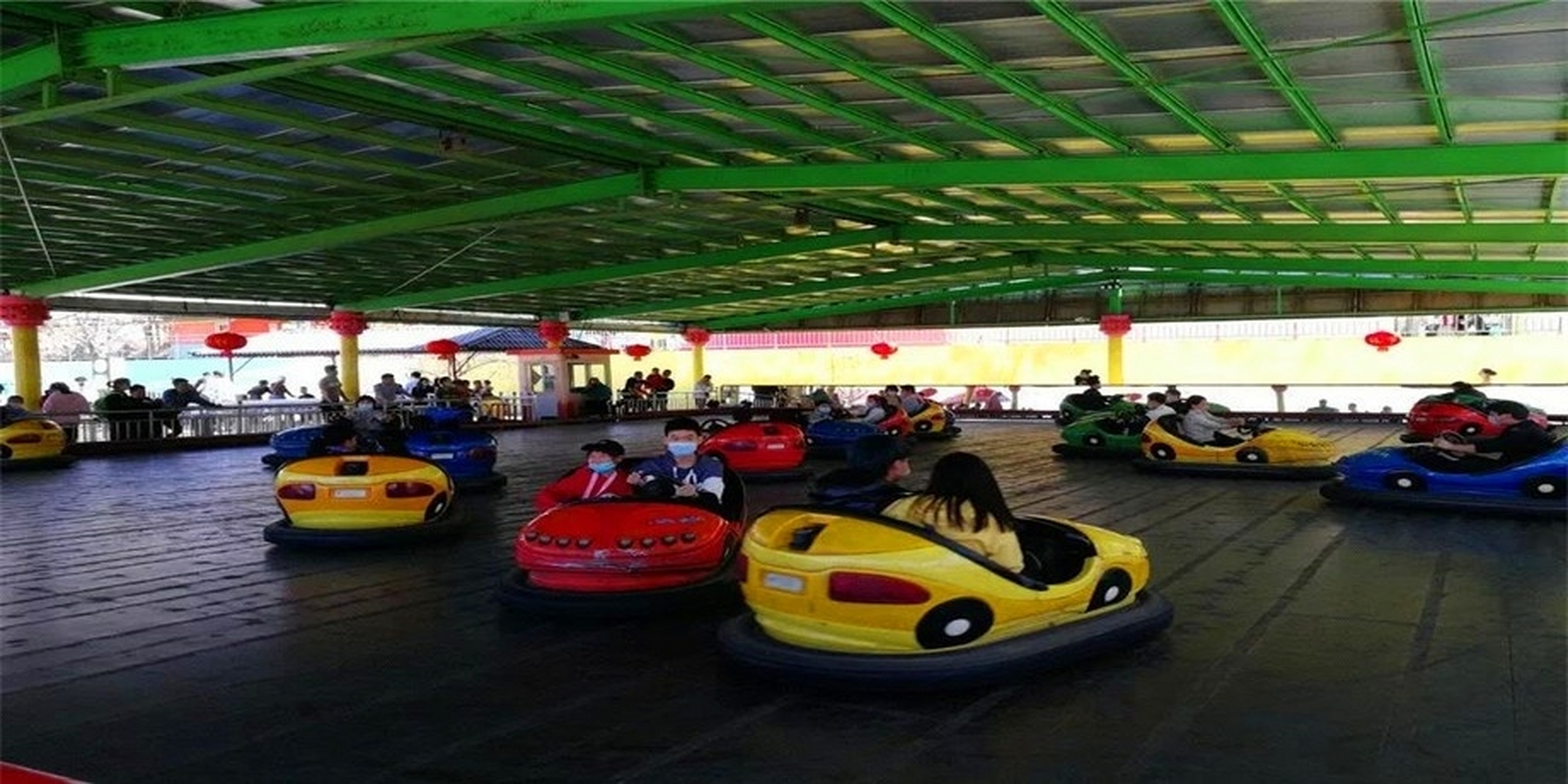 秦岭欢乐世界 激情无限,带你"嗨"翻天 1.