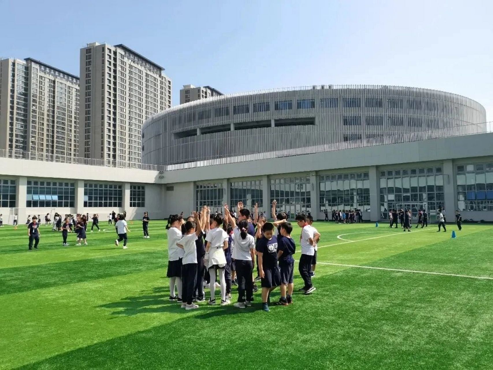 今年新学期,金家岭学校5年级共录取7名转学学生. .