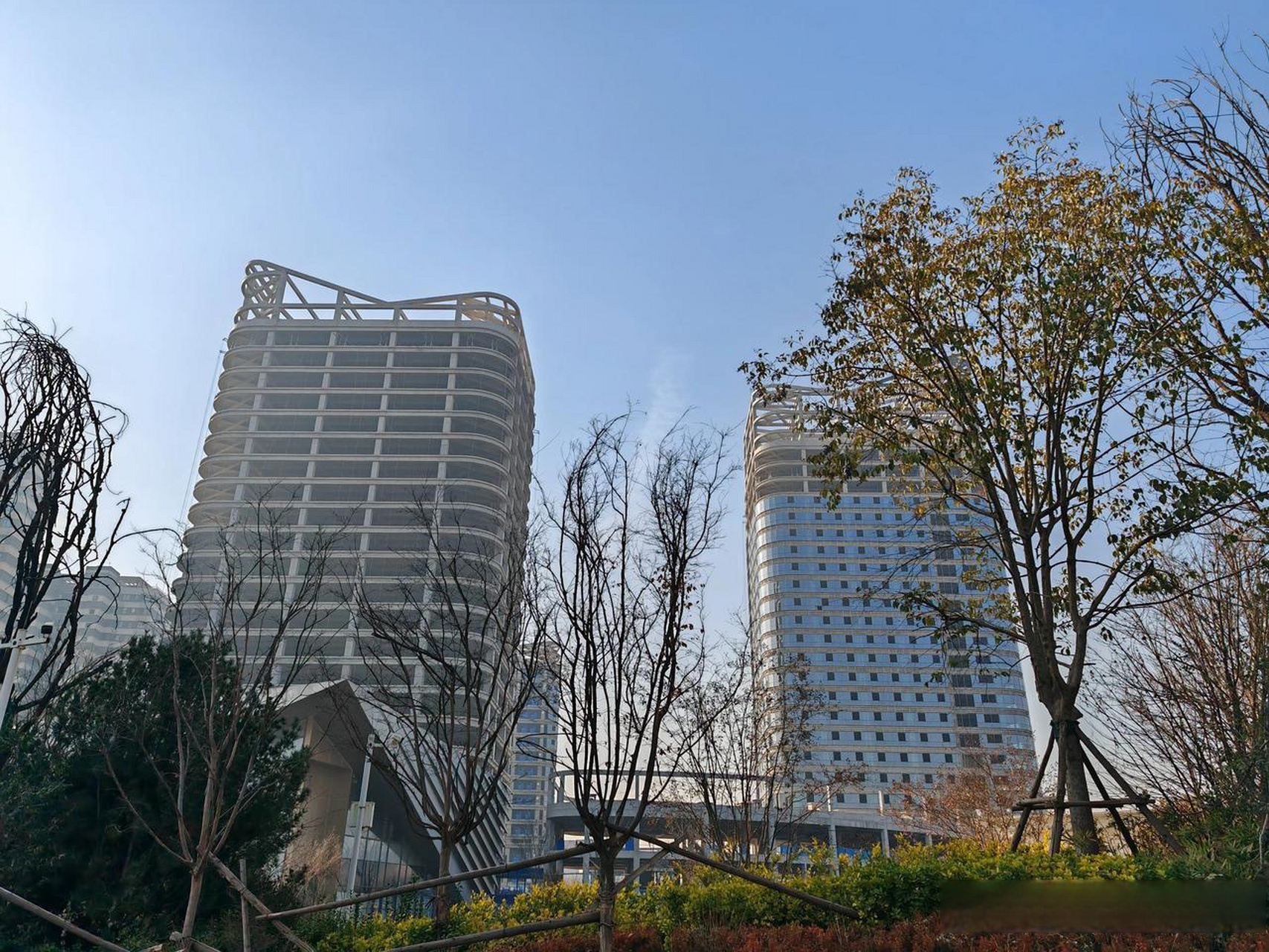 泾河新城绿地智创金融城,目前工地一片沉寂,有个客户想找个电话联系一