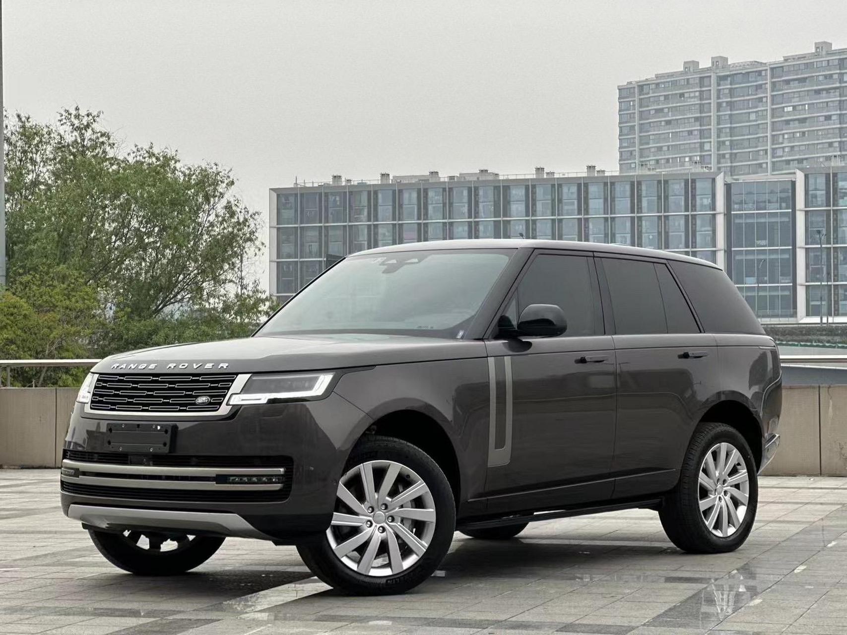 23年新款路虎行政,美女一手,3.6万公里,首付40万开走