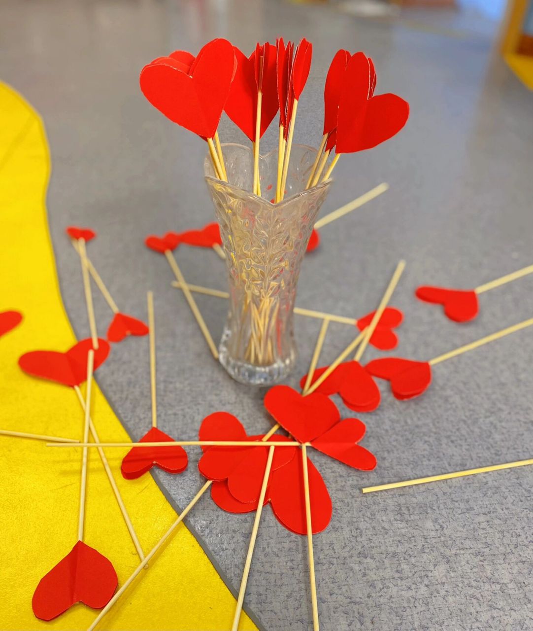 中秋手工活动:投壶 这周六就是中秋节了,大家都想好怎么做活动了吗?