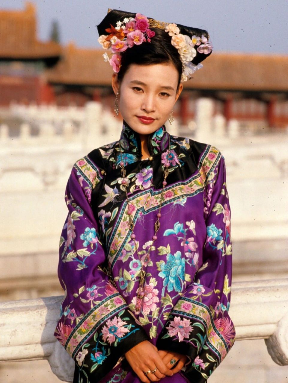 审美积累🎬末代皇帝剧场照 年轻的陈冲,邬君梅和尊龙.