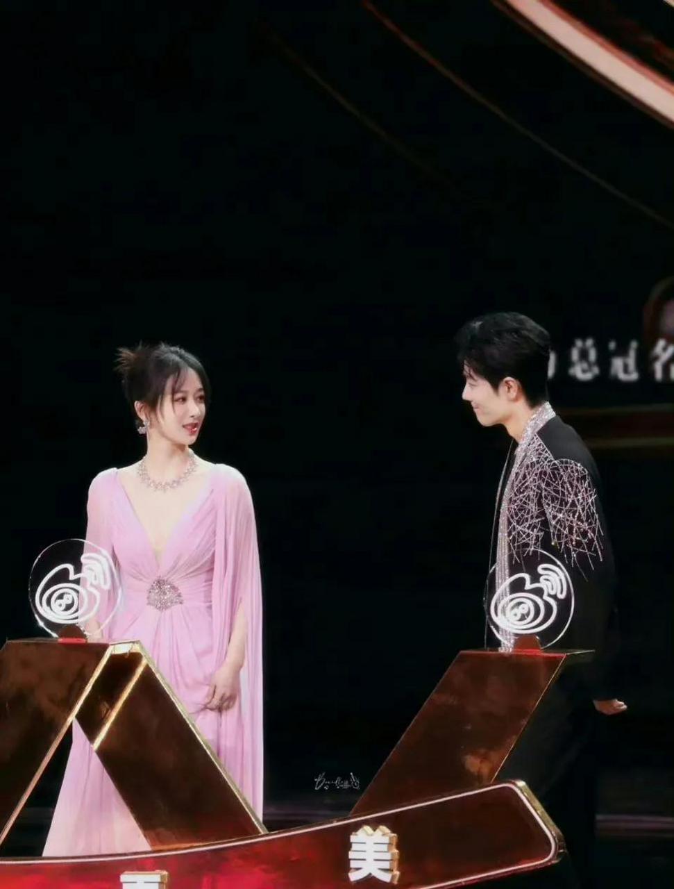 才发现肖战的真人cp超话好多呀,陈情令的博君一肖,余生夫妇肖兔崽紫