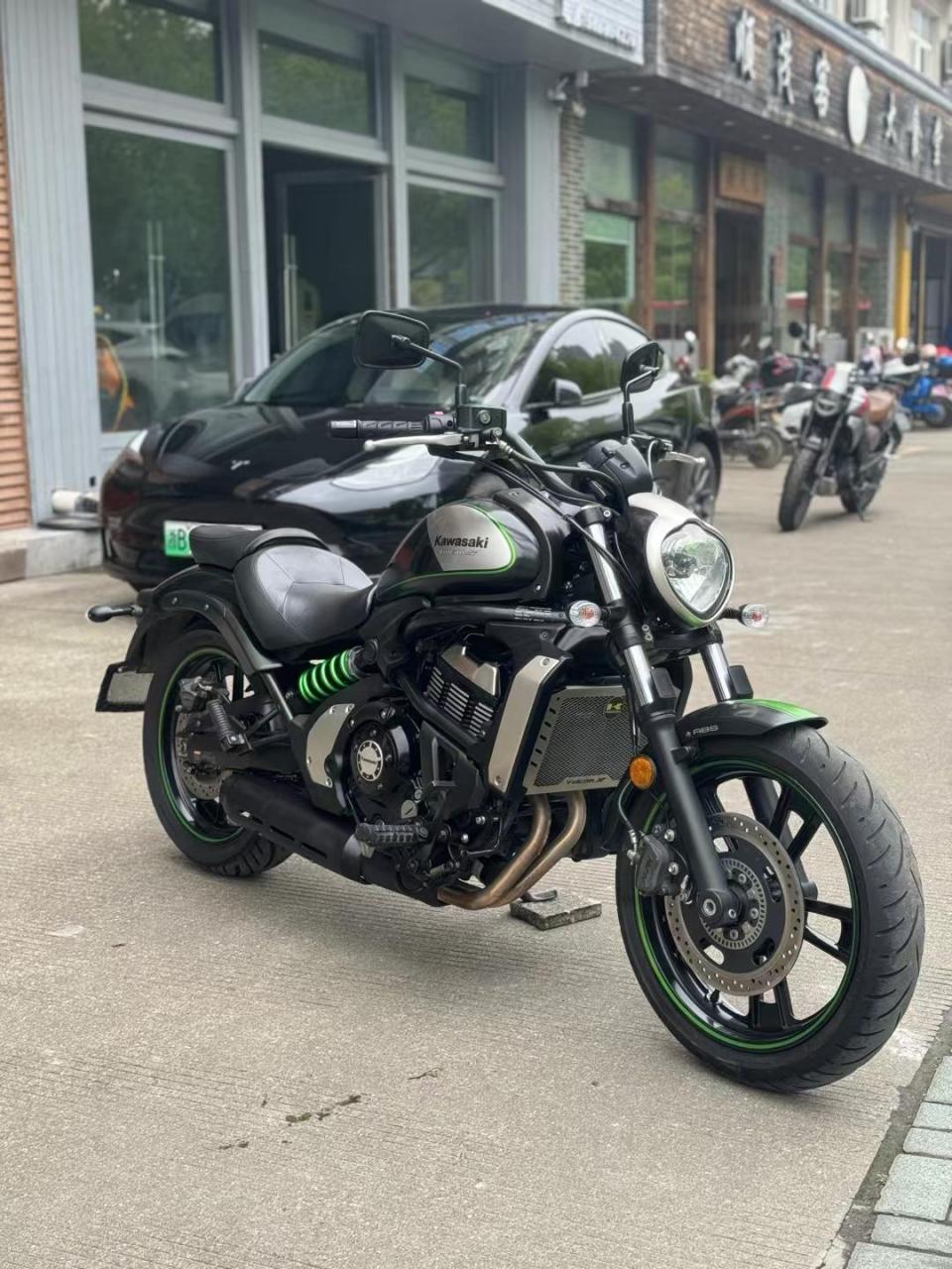 17年上牌川崎小火神650.1.8万来公里,国产价格玩进口,2个多多拥有!