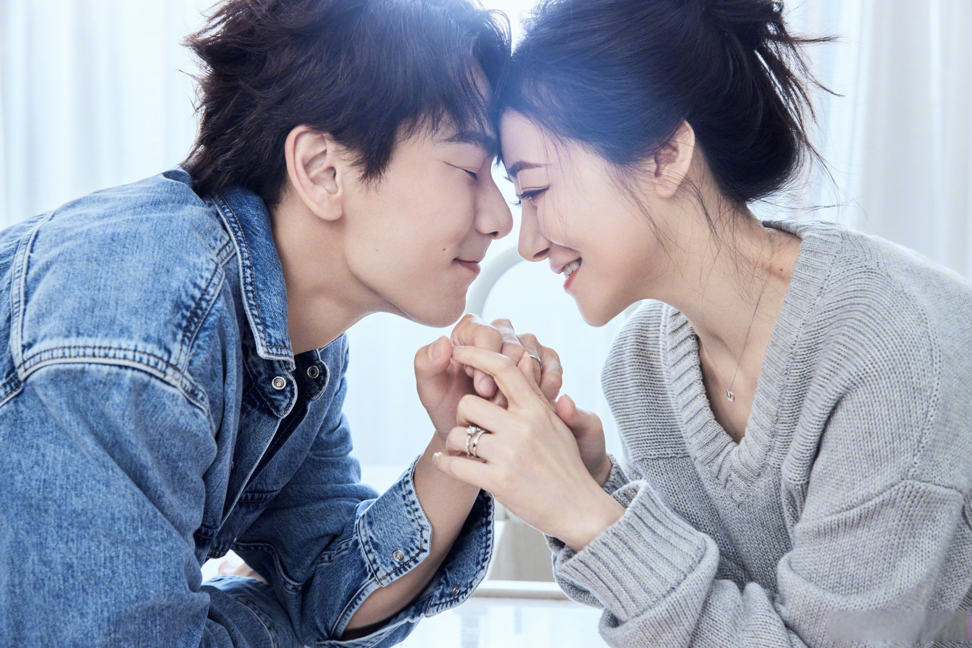 陈紫函##陈紫函戴向宇这该死的氛围感#结婚七年 第三次登上《时尚