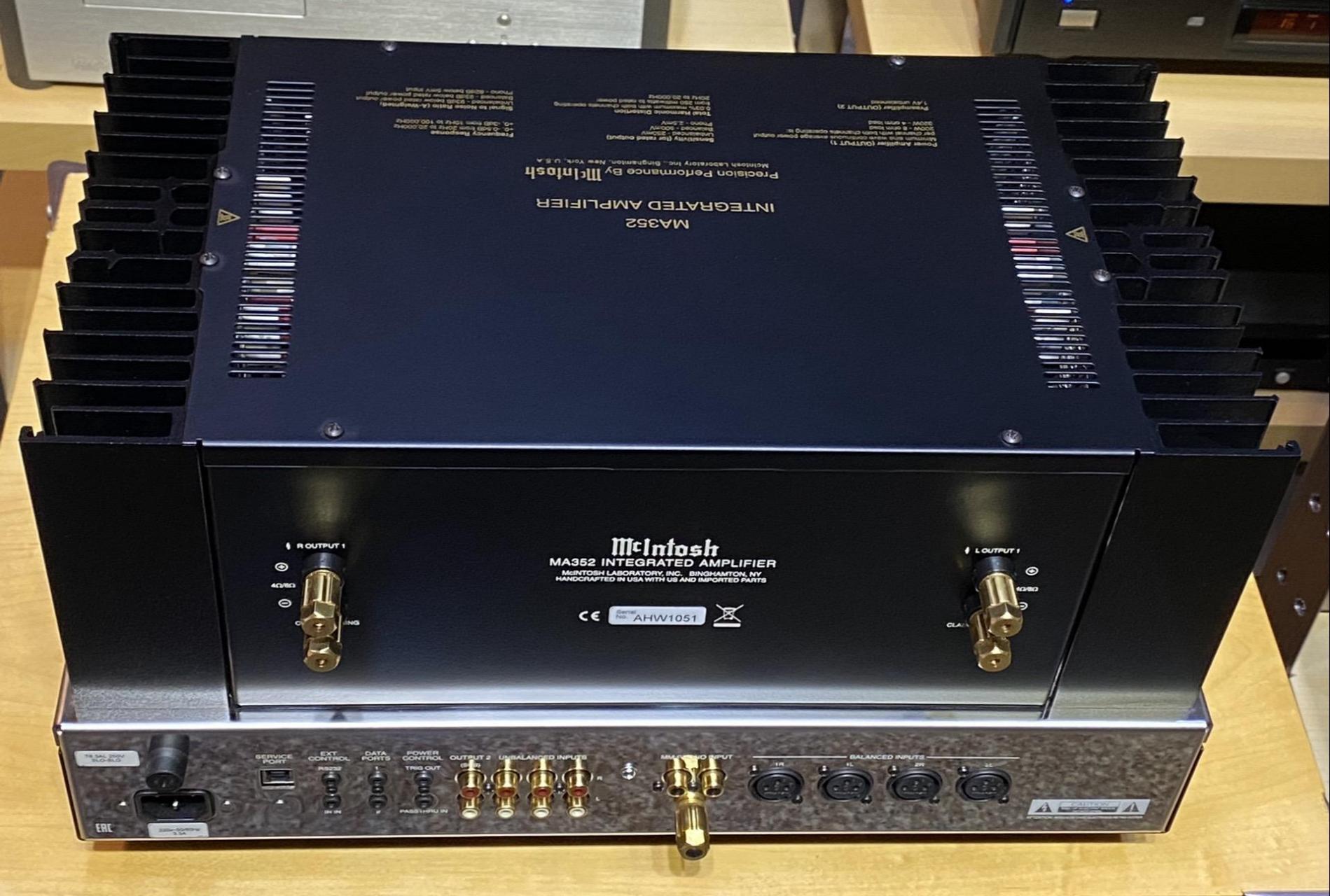 麦景图 mcintosh  ma352 经典合并功放, 前胆后石设计,功率每声道200w