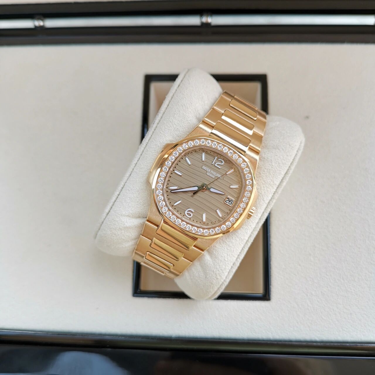 只能说美,这钱花的值得耐看型pp鹦鹉螺  p p百达翡丽鹦鹉螺系列7010