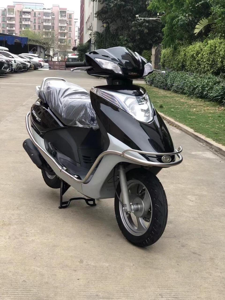 地表最强 高端踏板 本田睿御110 黑色 整车9成5银  原车原版 安全行驶