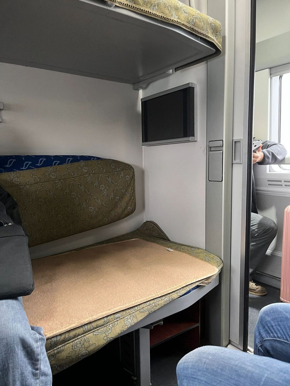 第一次知道原来动车有卧铺