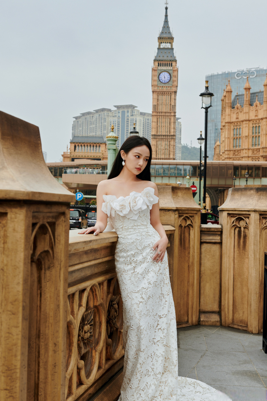 欢娱影视演员@吴佳怡six 受邀出席#腾讯视频星光大赏# !