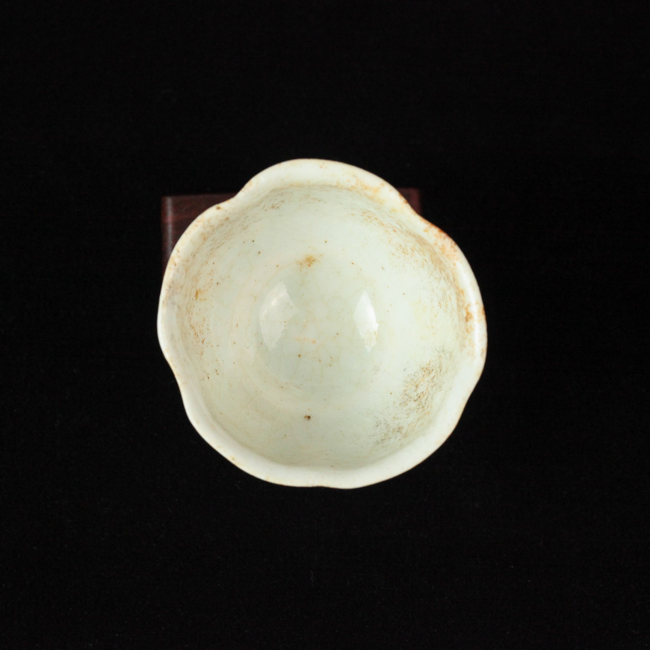 宋代|「青釉花口杯」,湖田窑 【特点】:器型典雅周正,弧腹花口,典型