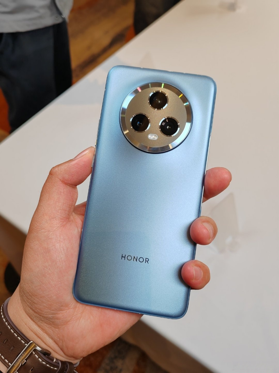 你的下一部手机未必是手机# 华人牌2060款傻妞为您服务?