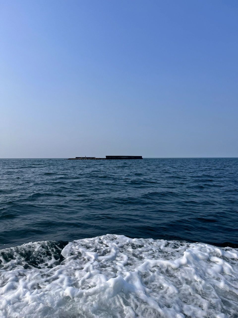 东营·黄河口海水浴场    运气很好地坐船看到了清晰的黄河与海水交界