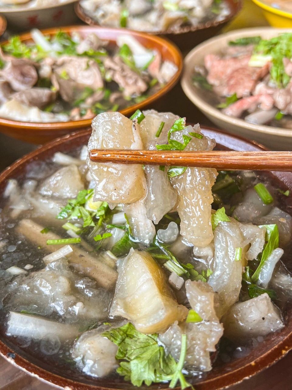 乐山土著朋友带路的跷脚牛肉97藏在苏稽古镇 上个礼拜和闺蜜去乐山