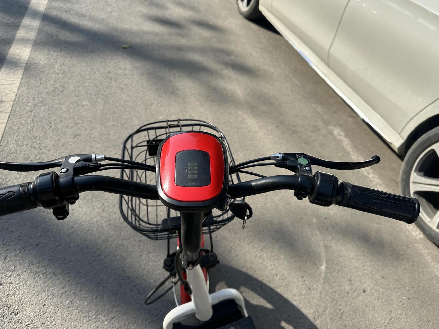 绿能电动车48v12a599元适合学生用.