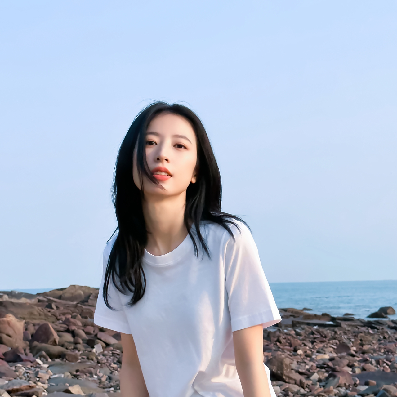 周雨彤 ┆ 头像  0292