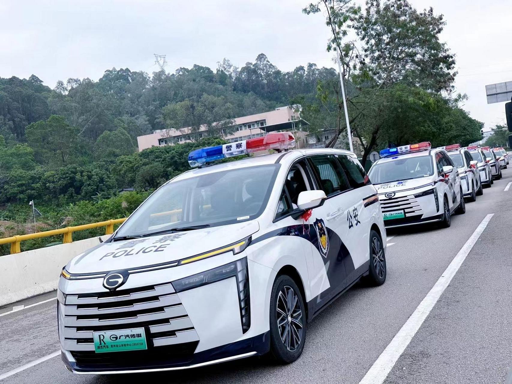 传祺e8警车交付.