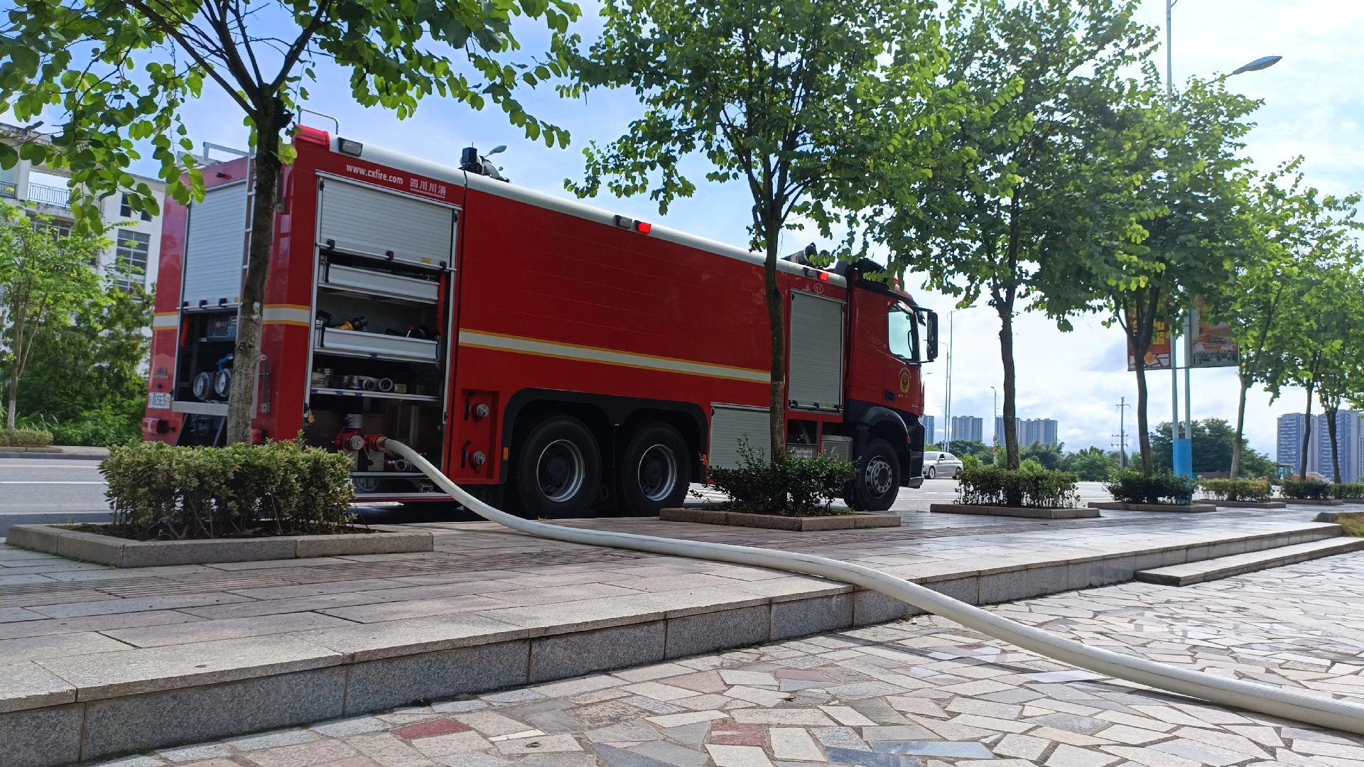 川消16t水罐消防车,采用奔驰arocs3345底盘,四川川消上装,目前隶属于