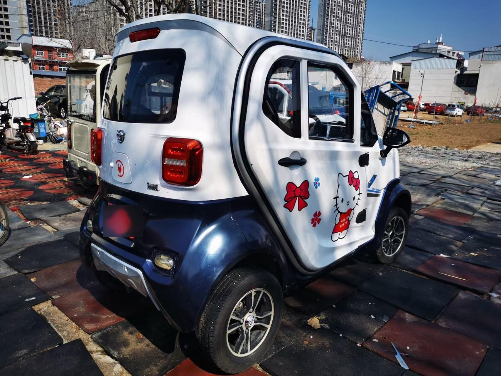 东威q5,60伏75安电瓶