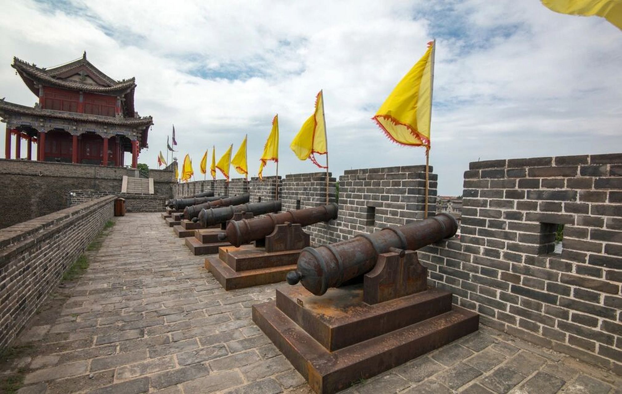 商丘景点 商丘古城,应天书院,火神台,日月湖,商祖祠,芒砀山
