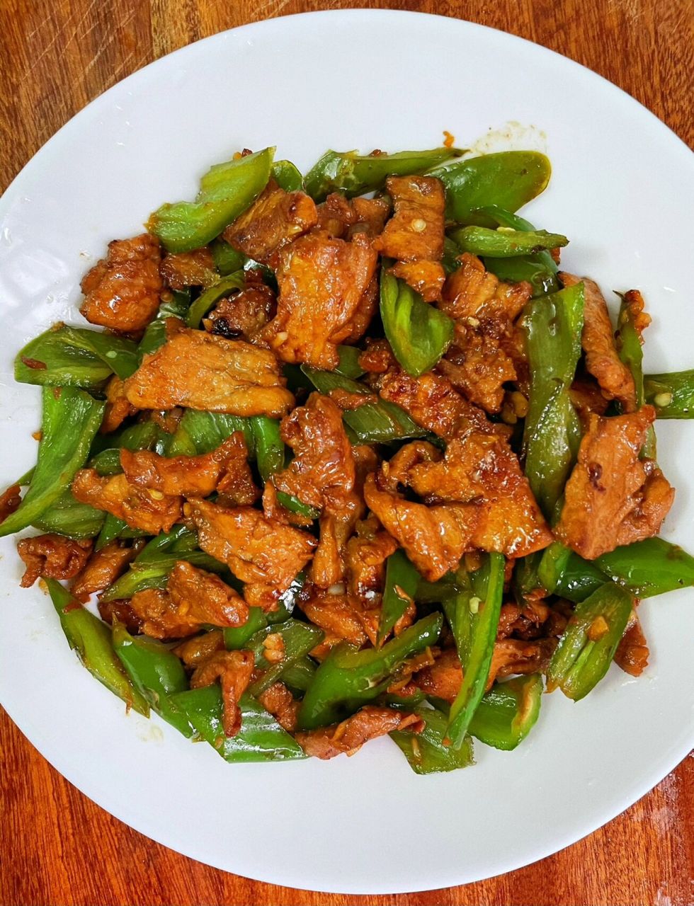 第八道菜|青椒炒肉片,米饭杀手03 73青椒炒肉片 原材料:瘦肉300g