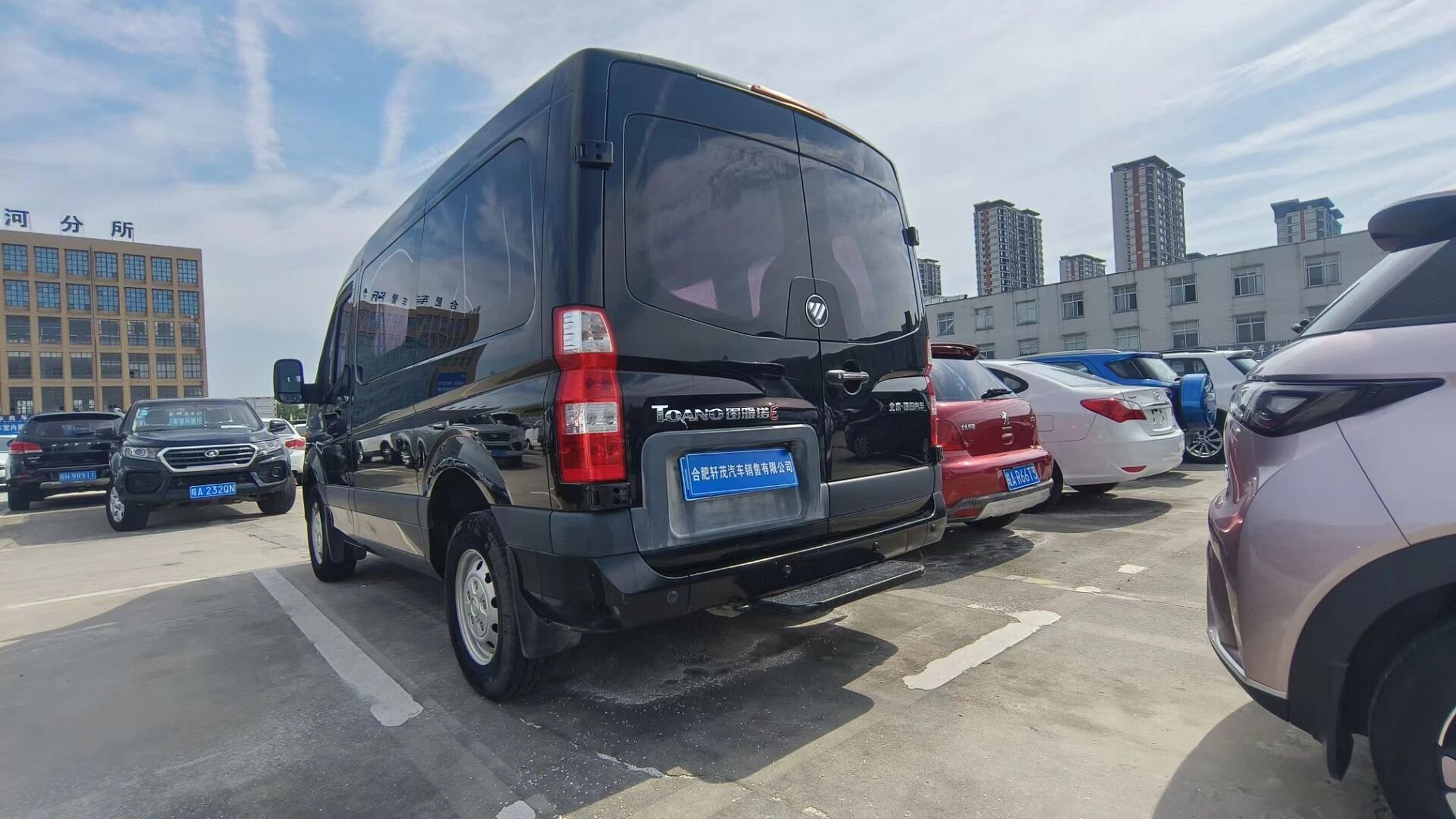 5t五座短轴平顶,实表4万公里,没拉过重活,私家车用,加装导航倒车影像