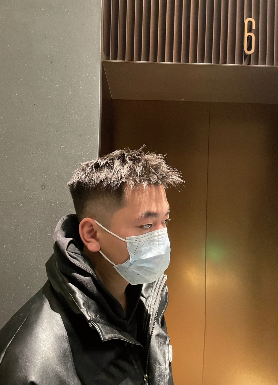 前刺飞机头 成都前刺飞机头,简单好打理