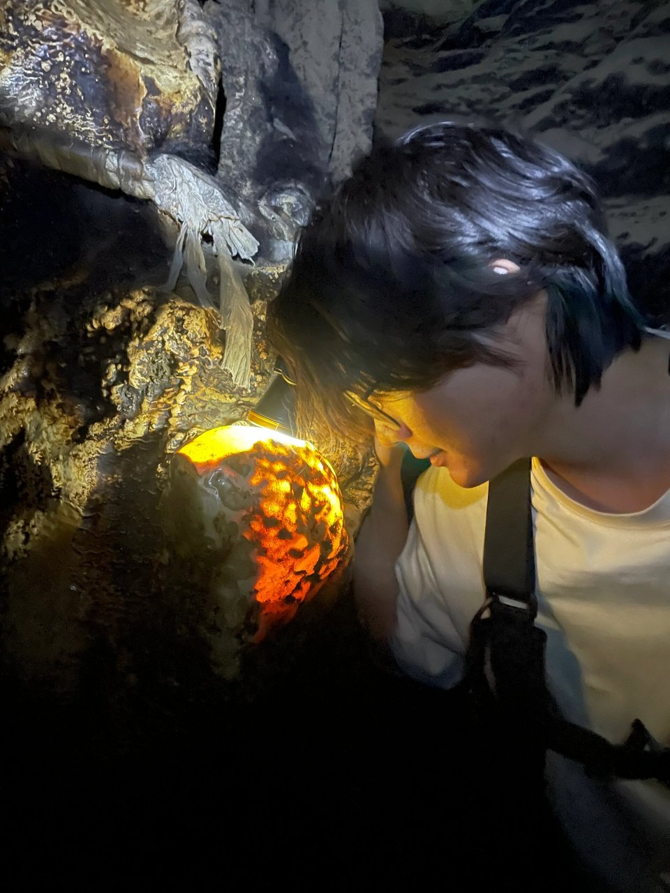 扎央宗溶洞|西藏山南 扎央宗溶洞 位于位于西藏山南地区扎朗县阿扎乡