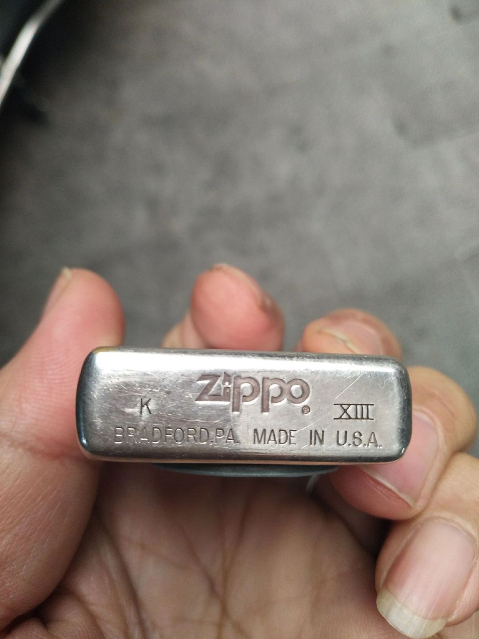 芝宝骆驼百年纪念限量版打火机,这款zippo打火机是镀银的,1995年美国