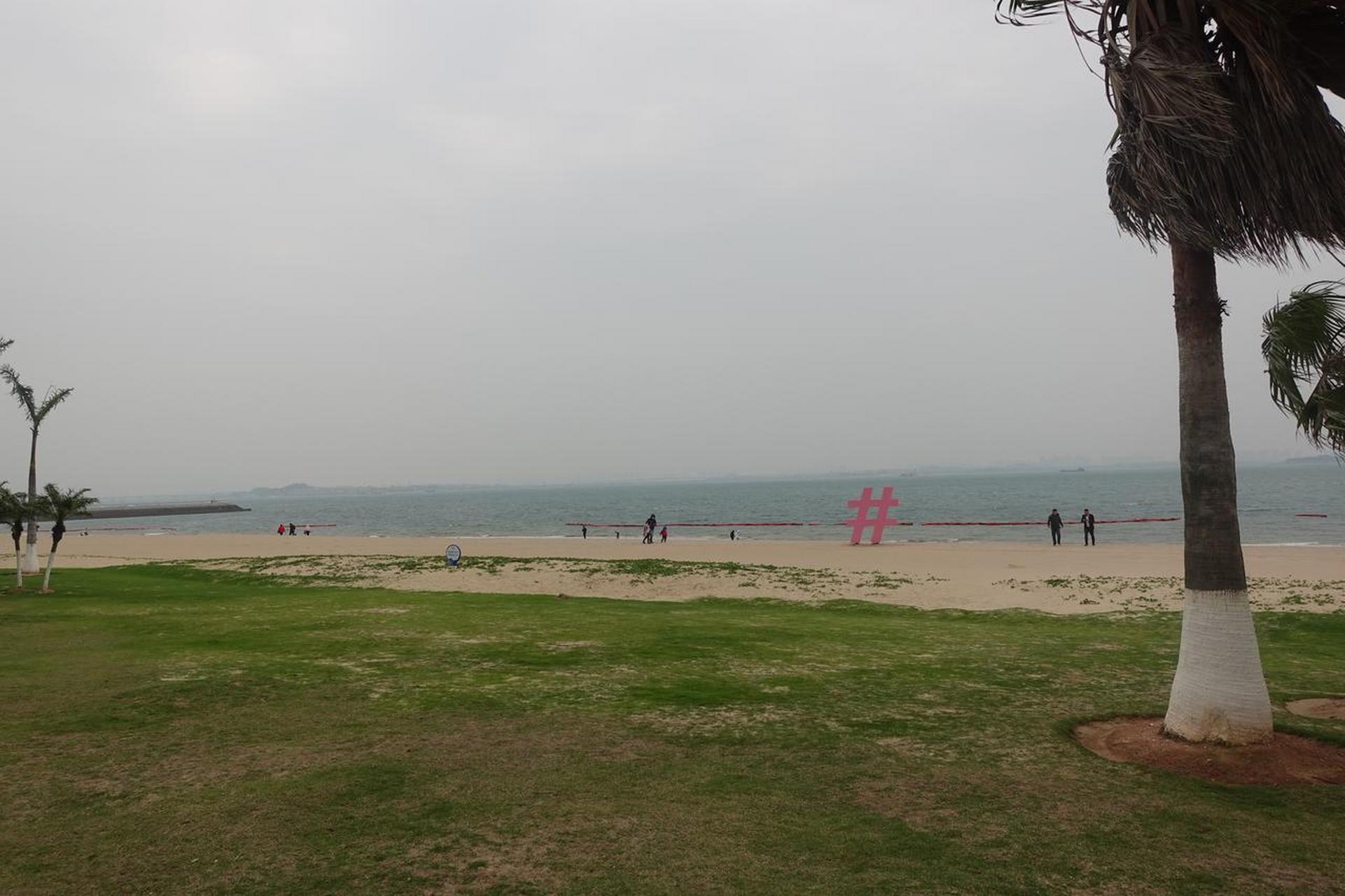 在厦门,环东浪漫线被誉为是一条令人心驰神往的海