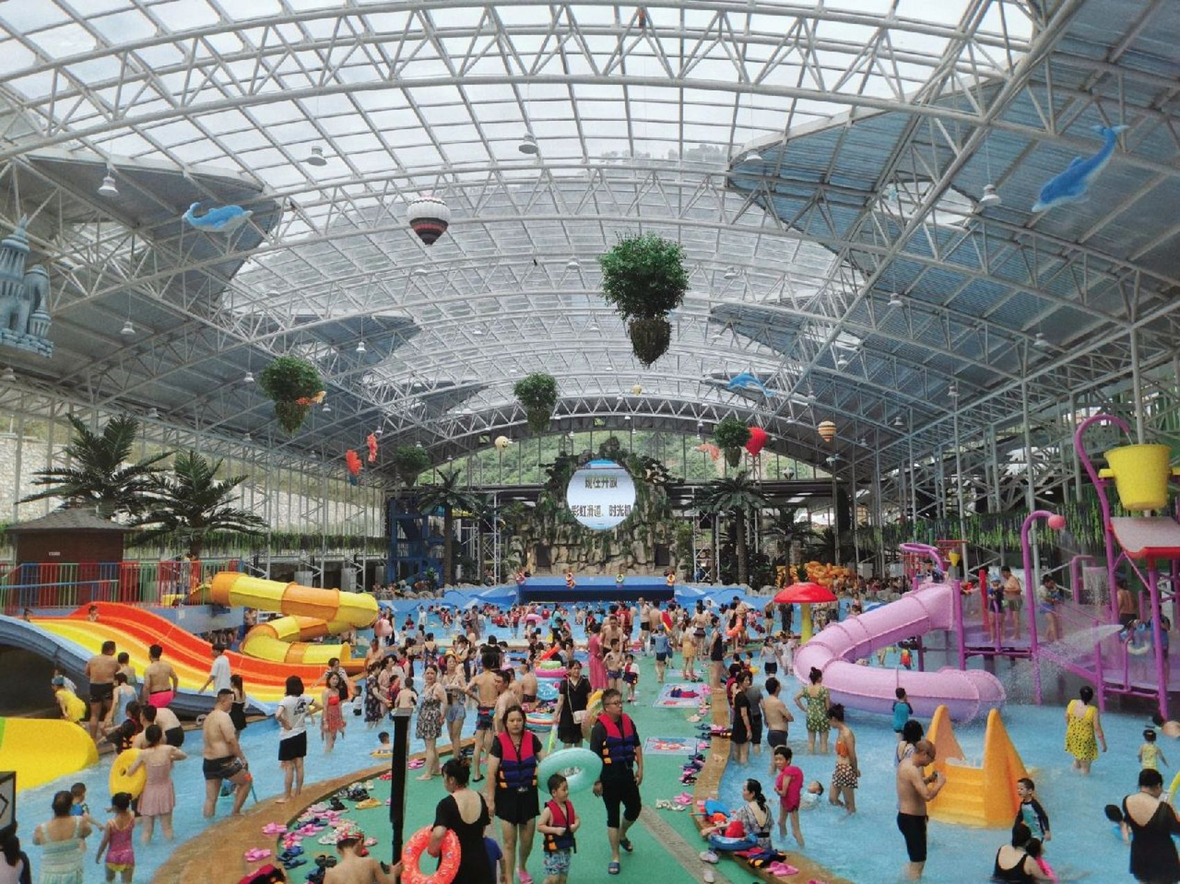 略阳汉析里温泉度假区,带孩子去不错.