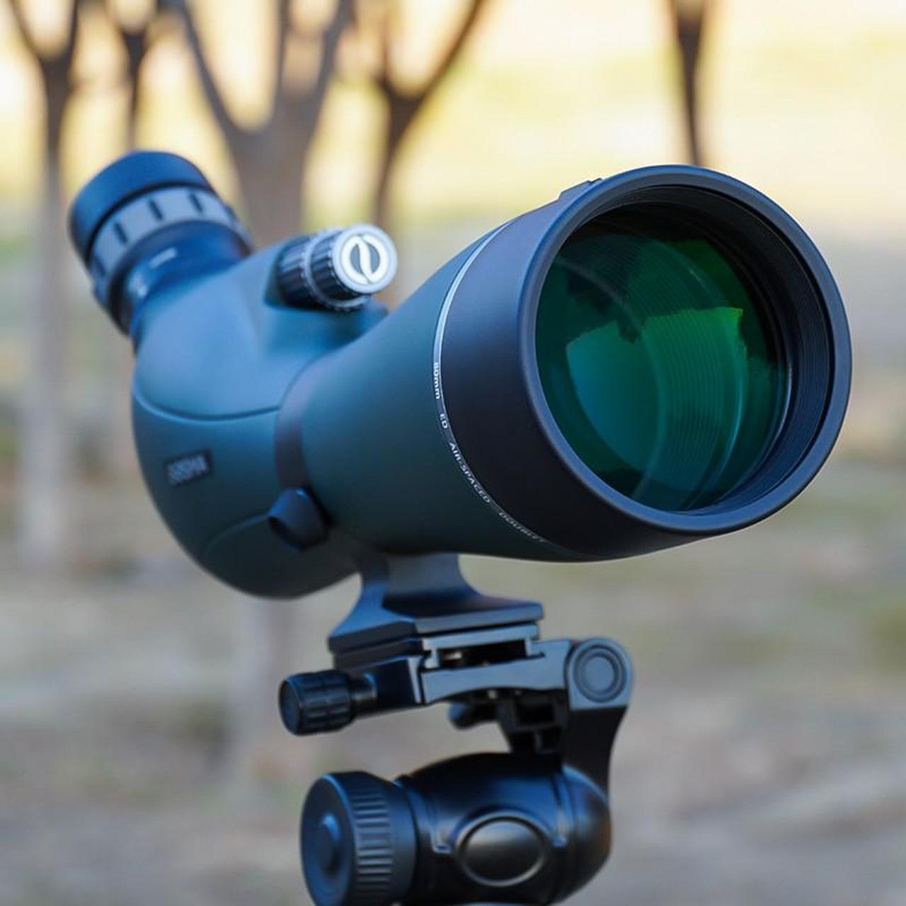 这款望远镜真的太棒了!观鸟,观星,看月亮都非常清晰,变倍也很流畅.