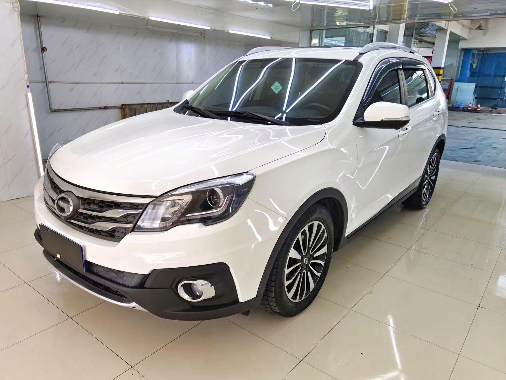 2015年广汽传祺gs5速博 两驱豪华导航版 首付5000开走 2.