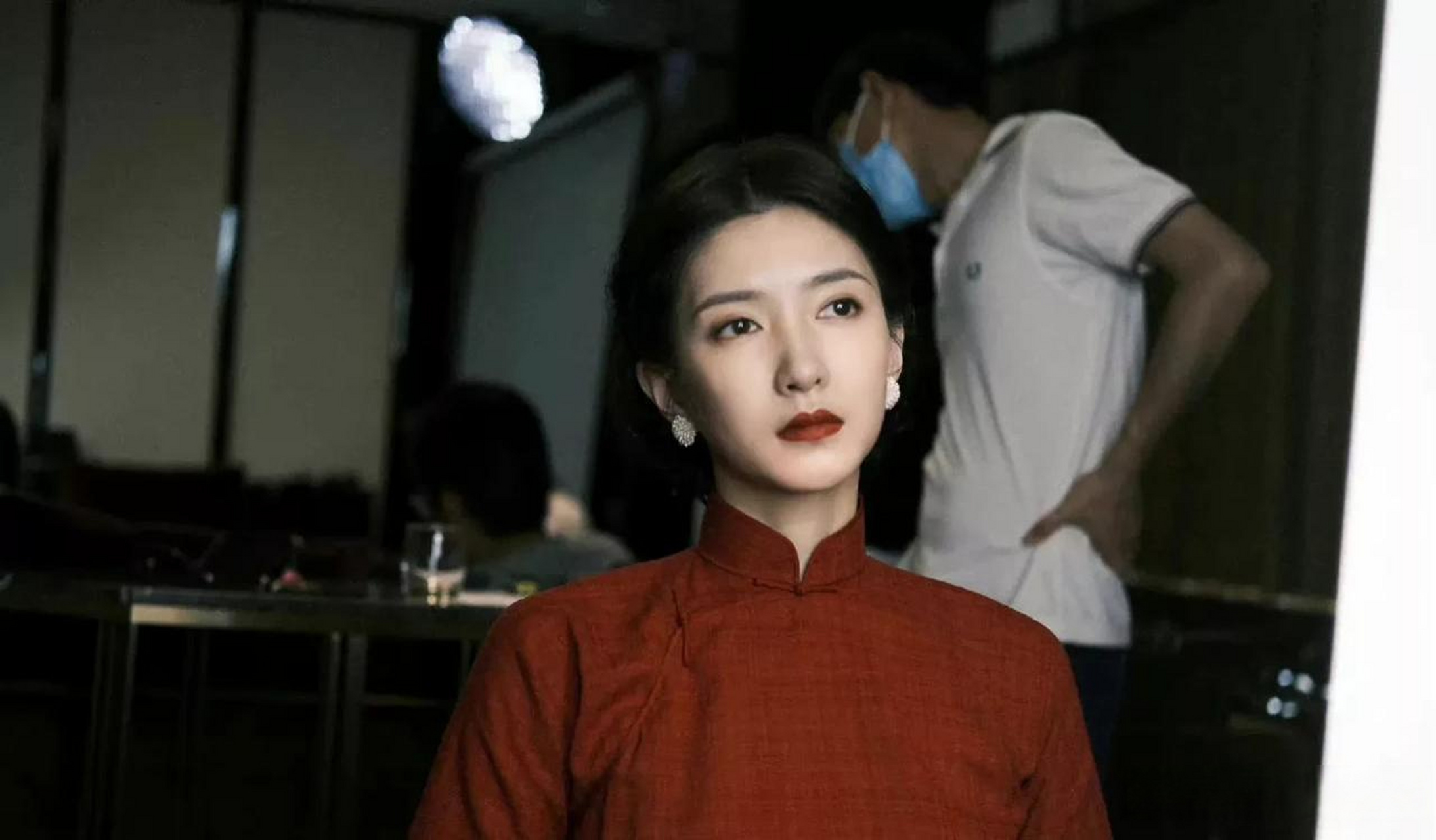 江疏影主演电影票房数据总汇:  2023年《无名》5.63亿.