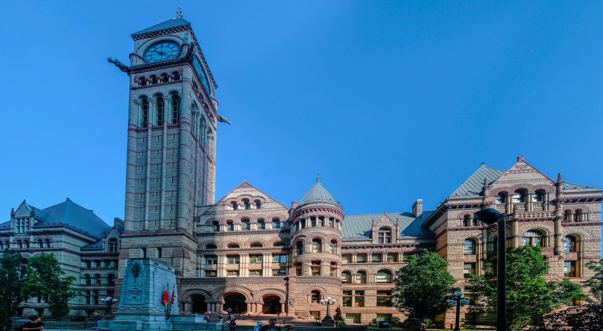 学校概况 多伦多大学(university of toronto,简称uoft,中文简称多大