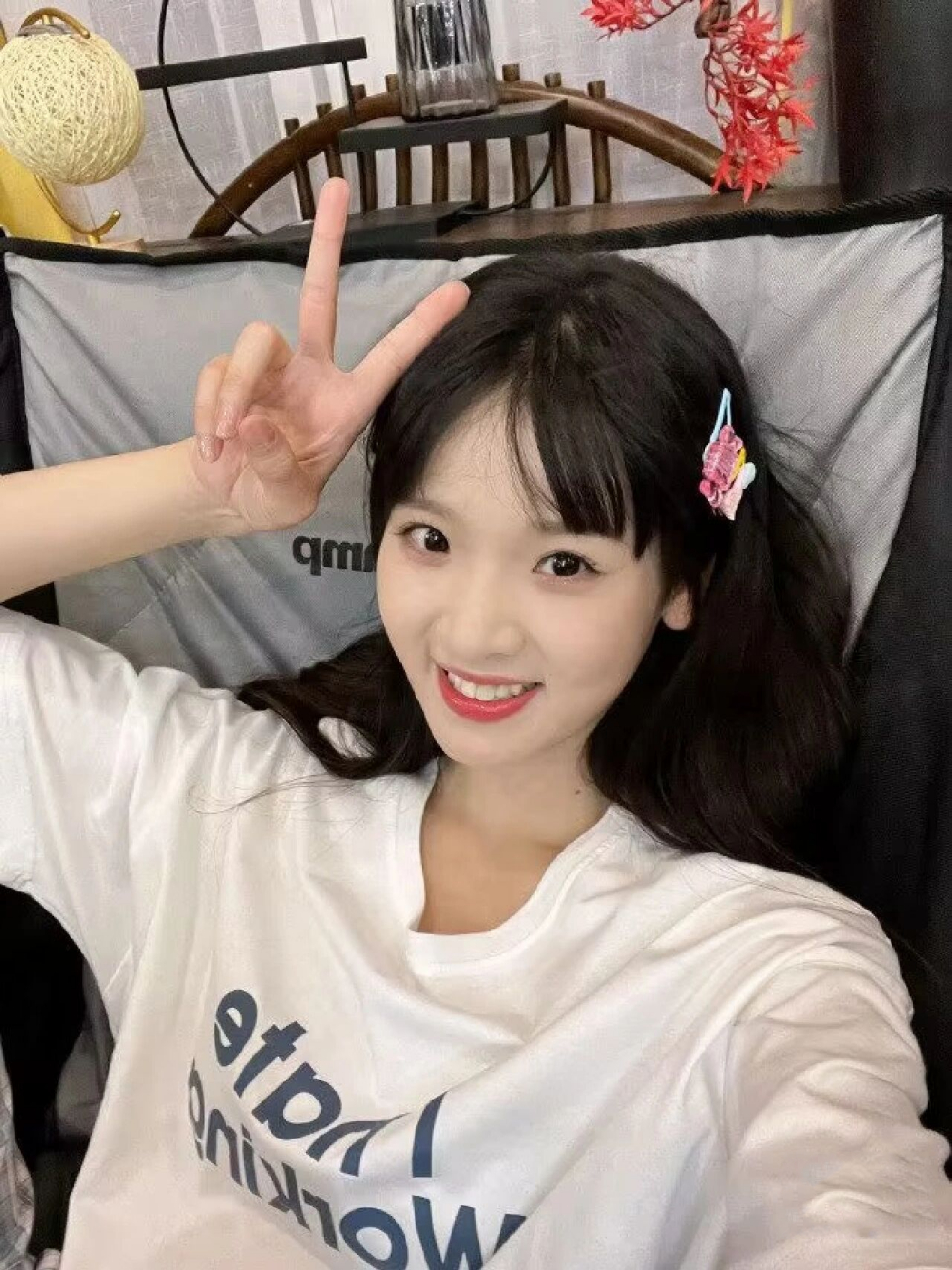 张淼怡 头像  壁纸来了#