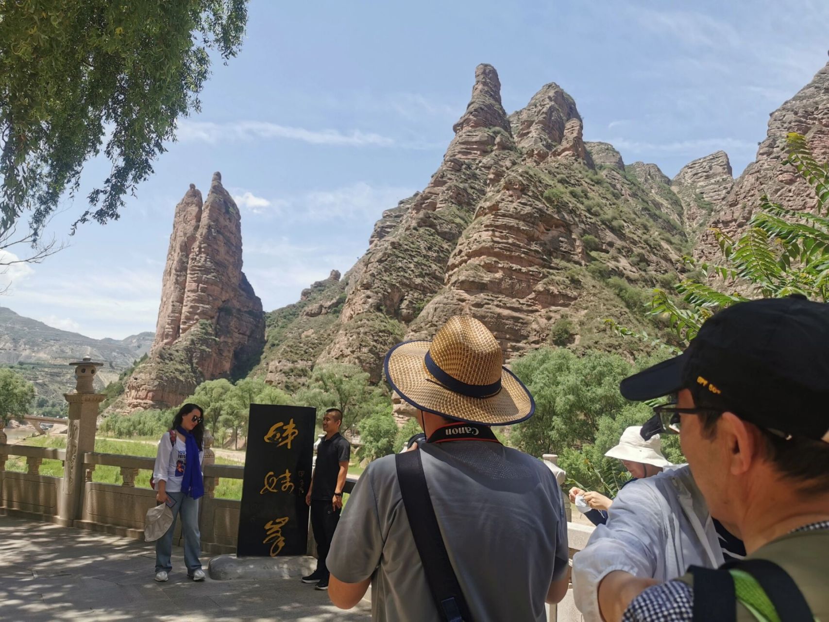 甘肃省临夏回族自治州炳灵寺一日游 去炳灵寺游玩:从兰州火车站出发
