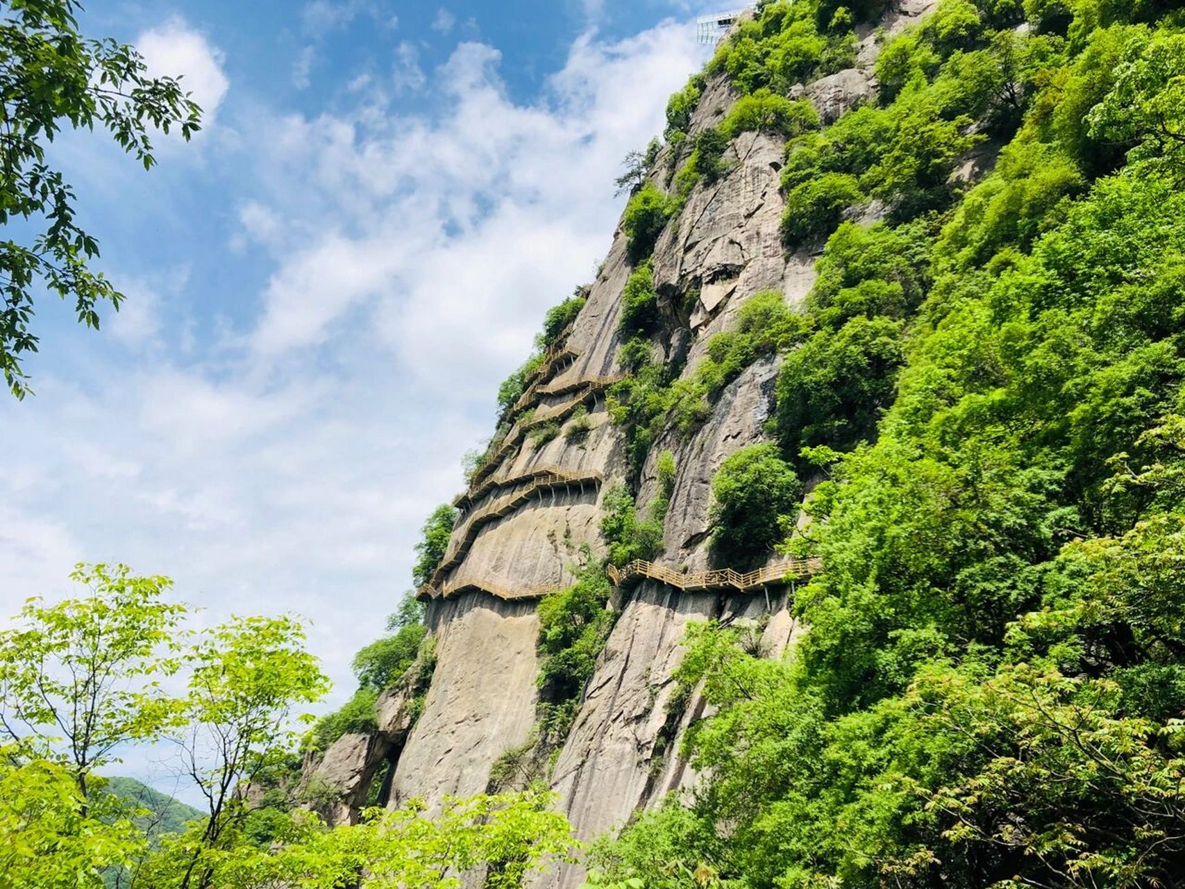 眉县 | 红河谷一日避暑登山攻略 72【景点攻略】 红河谷原名赤峪,赤