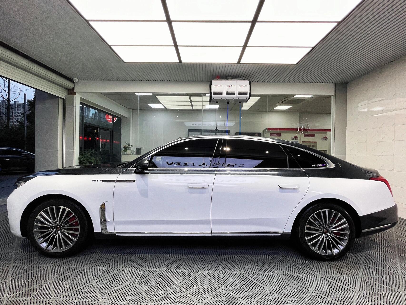 红旗h9改色钻石珠光黑白双拼改色贴膜