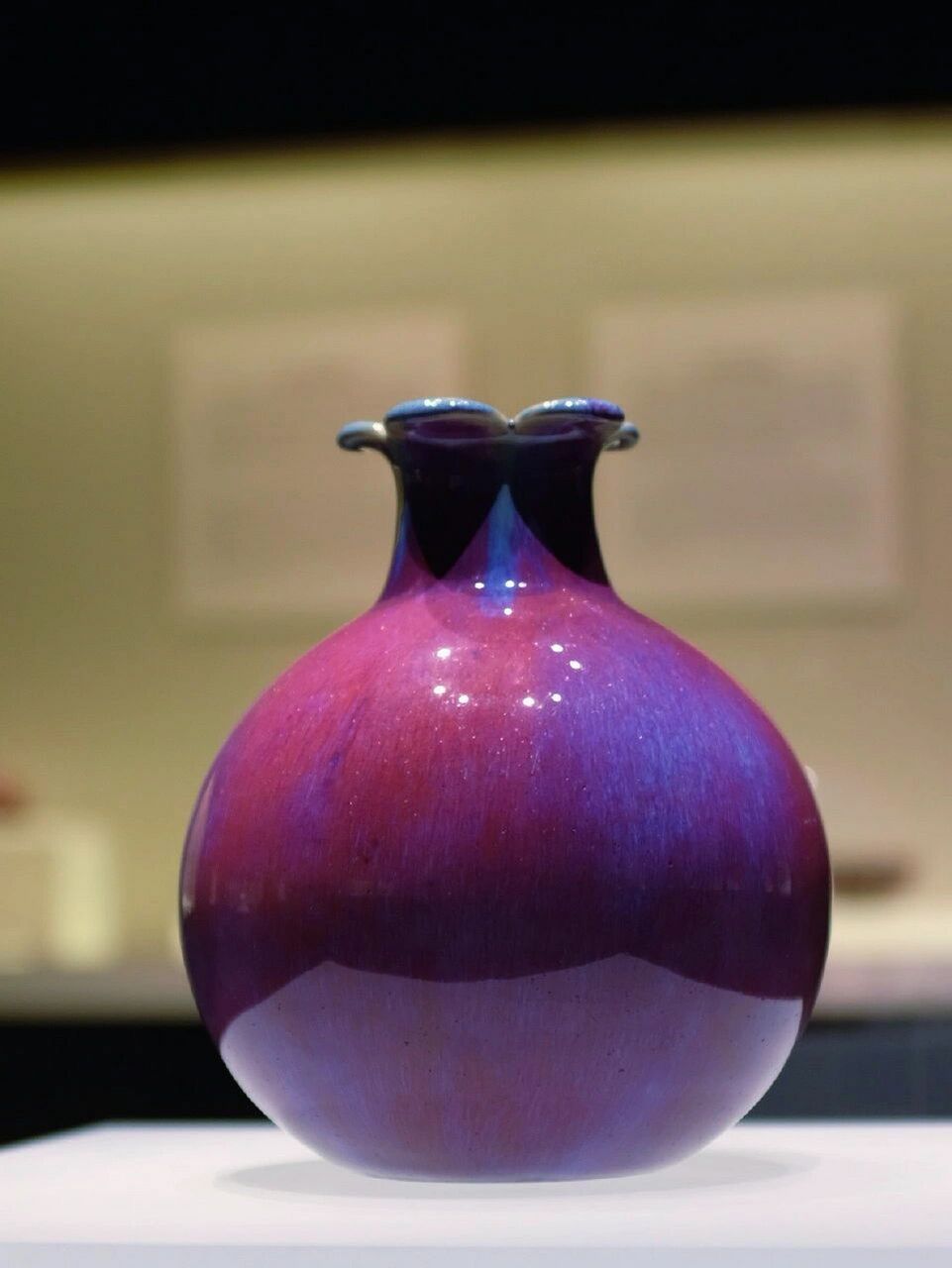 你可以永远相信雍正的审美,无与伦比的惊艳 此件瓷器为雍正时期的窑变