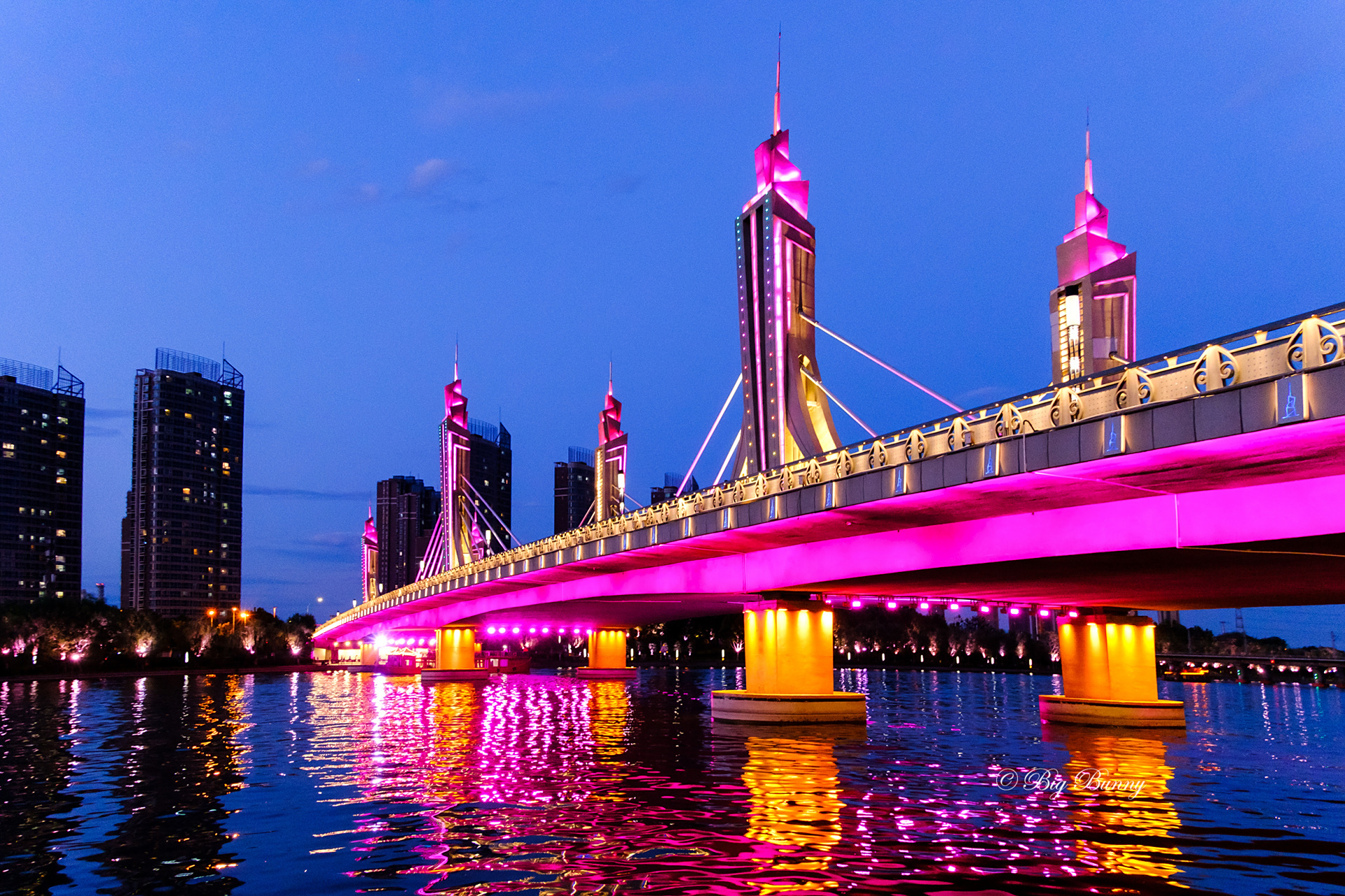 通州大运河上的玉带河桥灯光秀 ——2023-06-11 #遇见美好##摄影