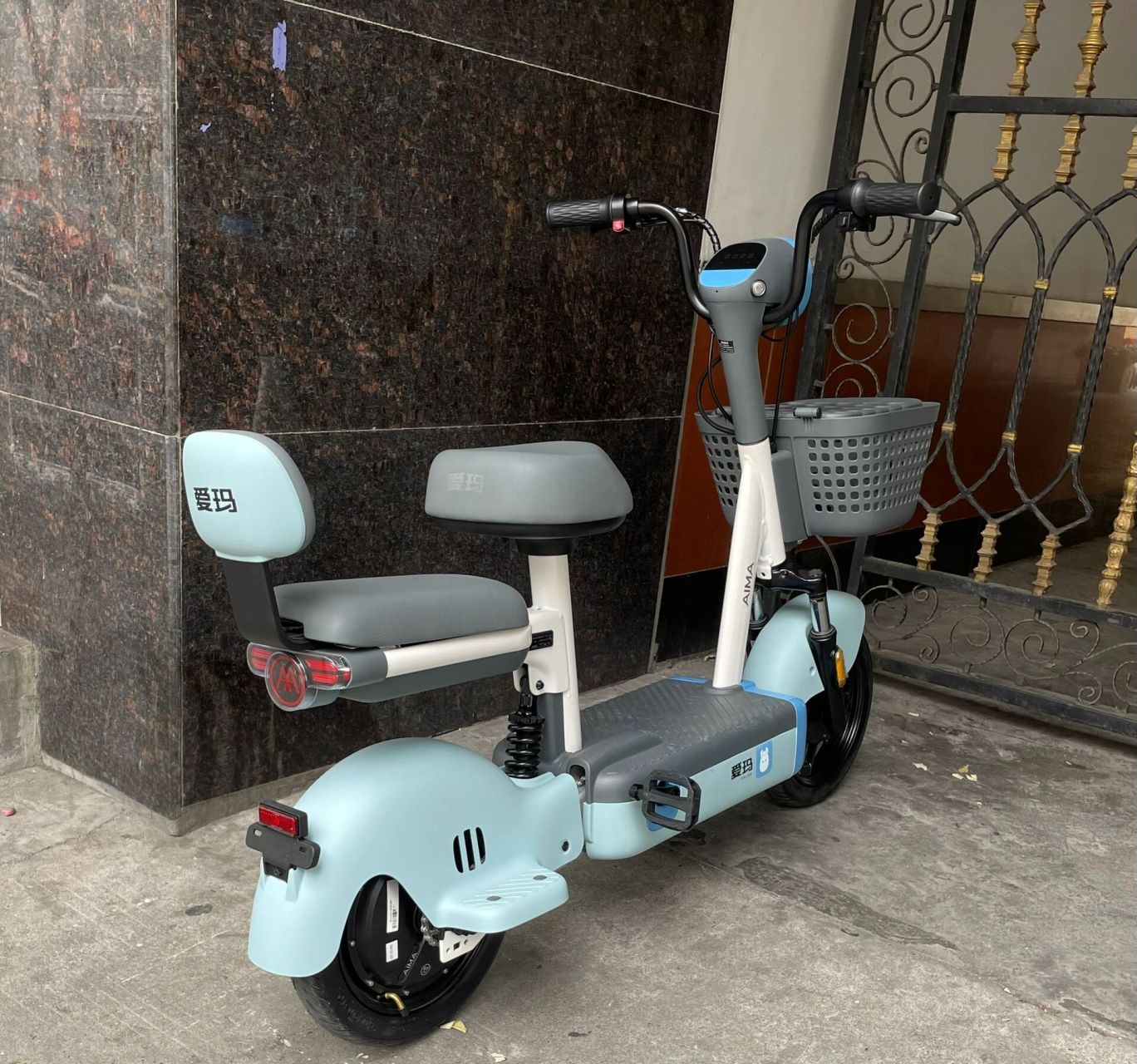 已出听说小红书出东西很快 爱玛泡泡电动车 已出售 爱玛泡泡电动车