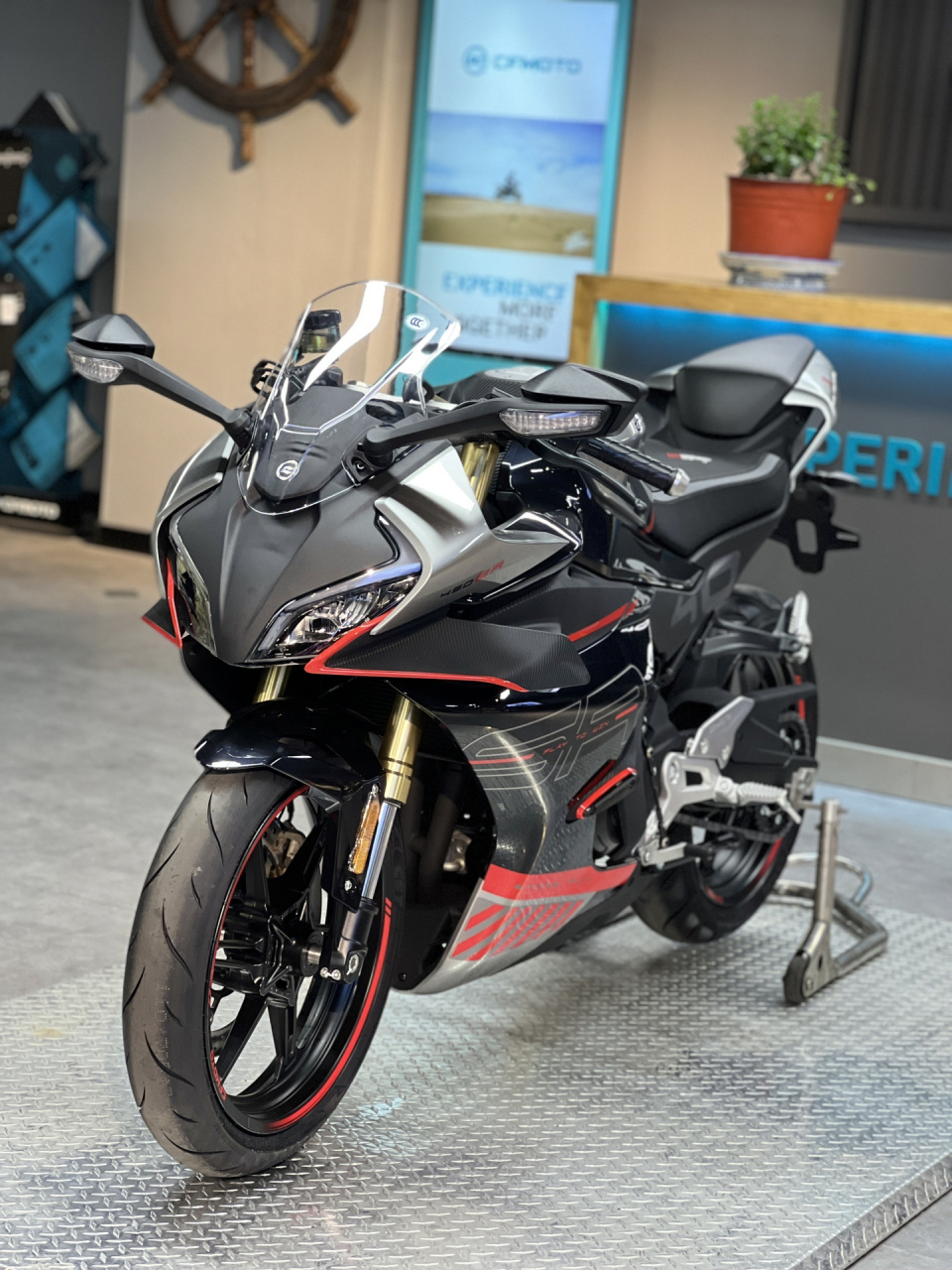 春风450sr 和忍者400 怎么选!