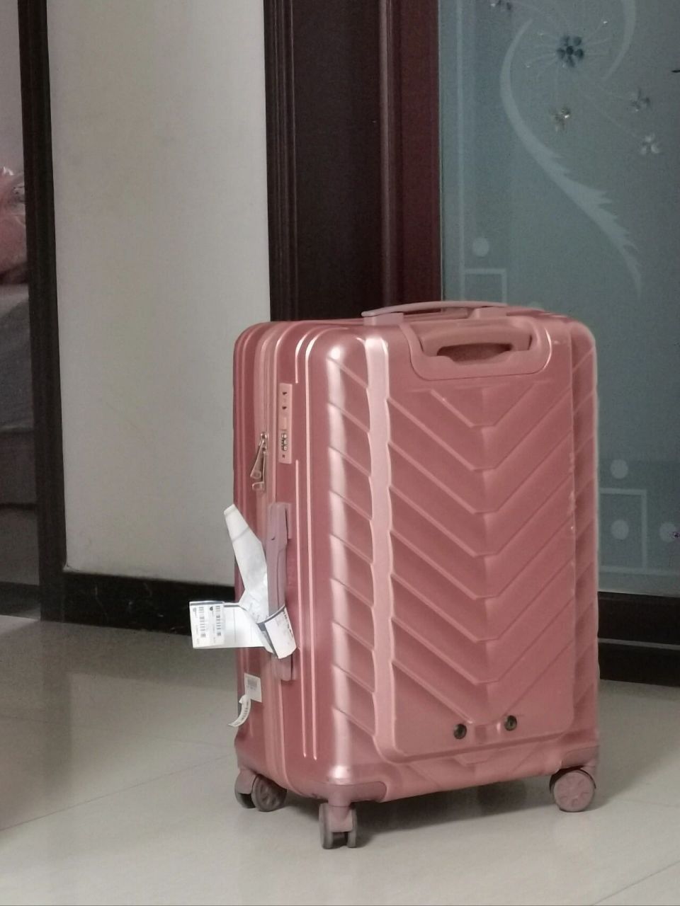 想问一下 如果行李超过免费托运20kg咋收费