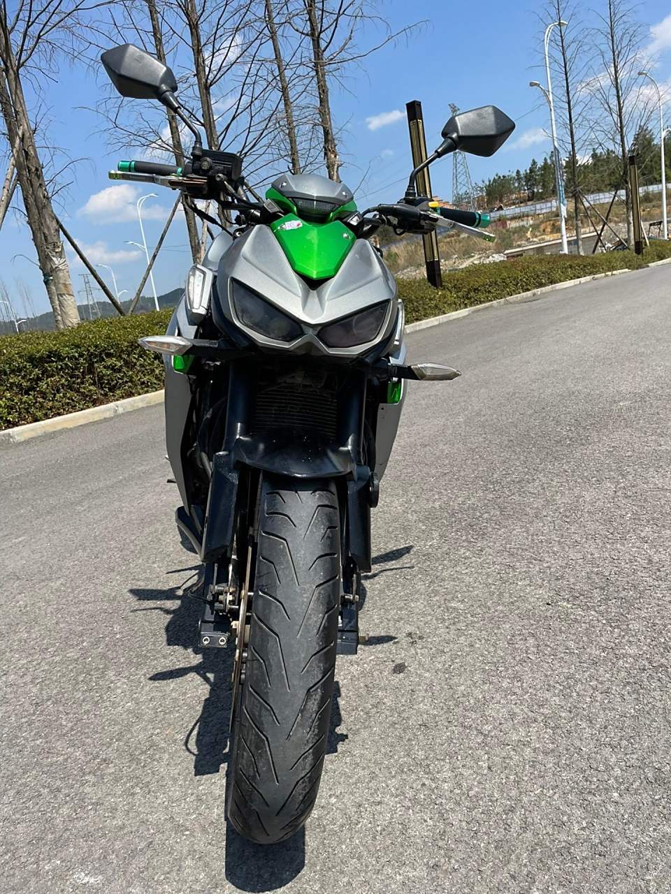 19年嘉爵n19,大蟒蛇,电喷水冷双钢400,倒置减震,车况精品.